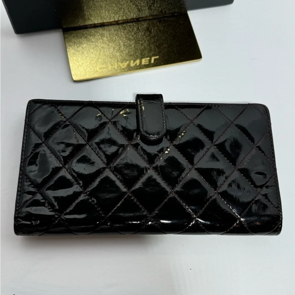 AUTHENTIC CHANEL PATENT LEATHER WALLET